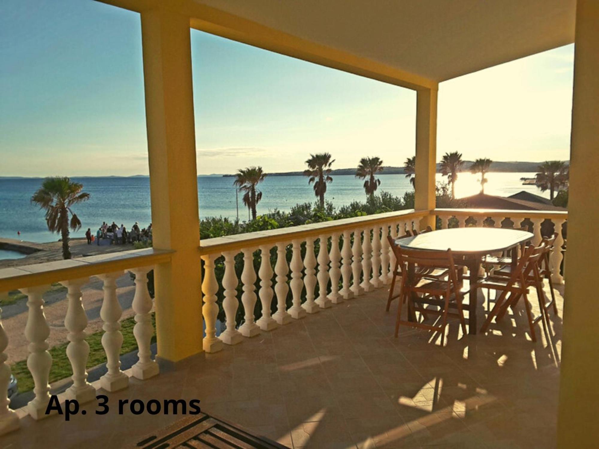 Deby Beach House วีร์ ภายนอก รูปภาพ