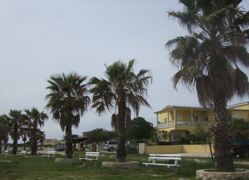 Deby Beach House วีร์ ภายนอก รูปภาพ